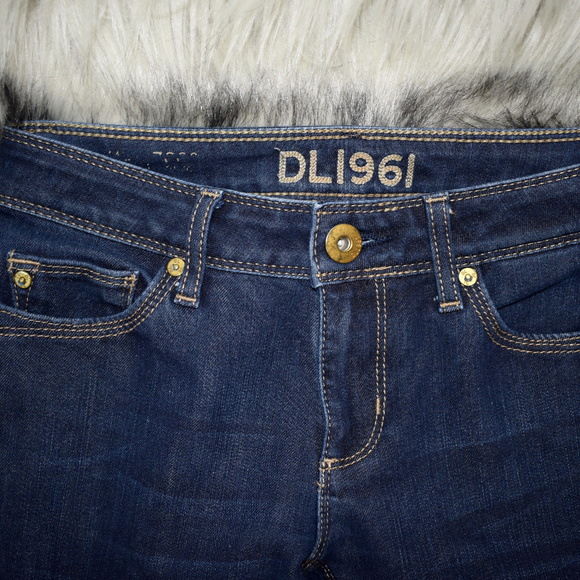 DL1961 'Angel' Skinny Ankle Jeans - Picture 5 of 7